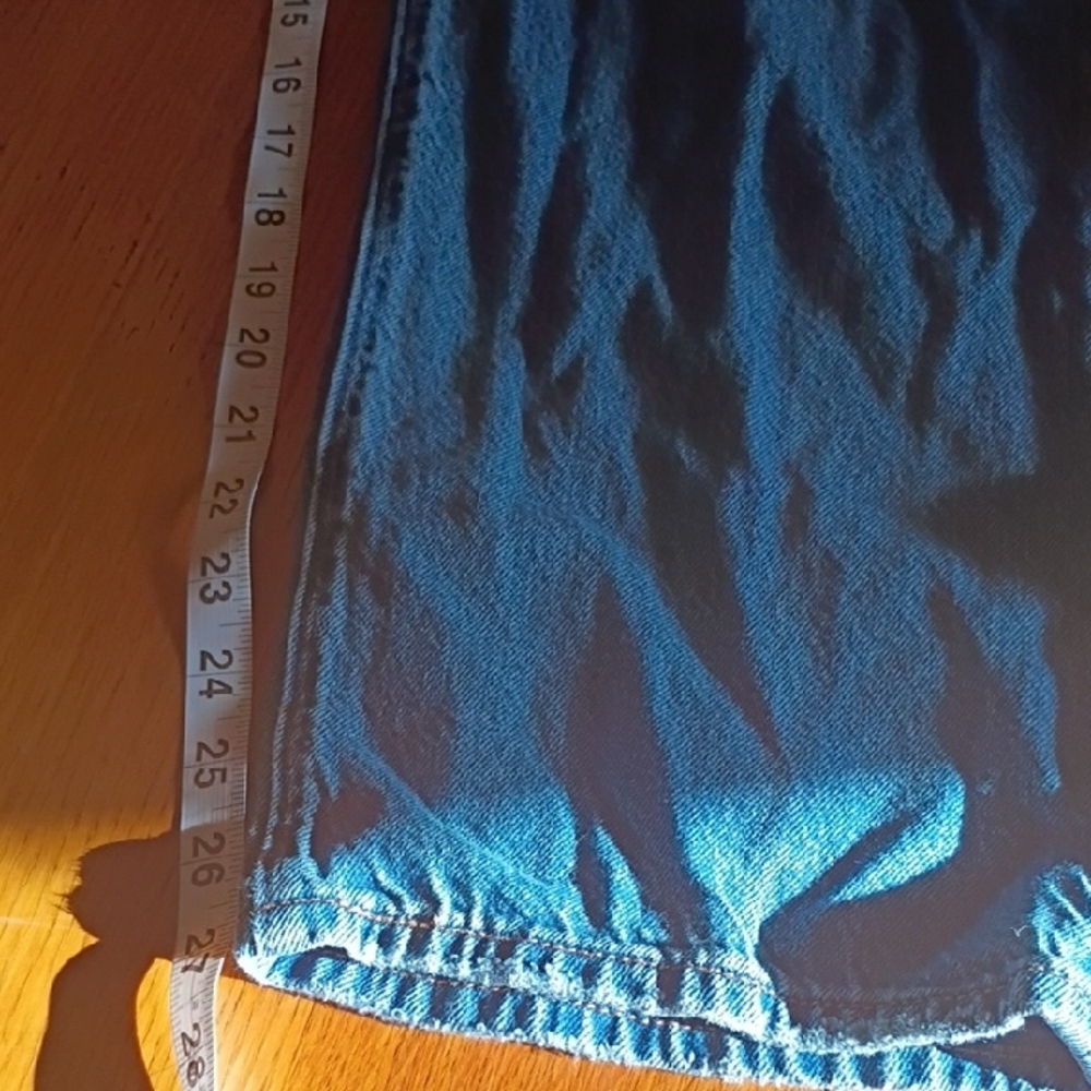 Levi's Premium Ribcage Straight Button Fly  Jeans. Size 28.Great For School. - Picture 12 of 12